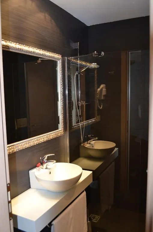 Hotel Aiglon Rimini 3*,